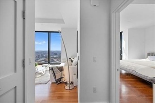 1 Dalton 3506, Boston, MA 02115