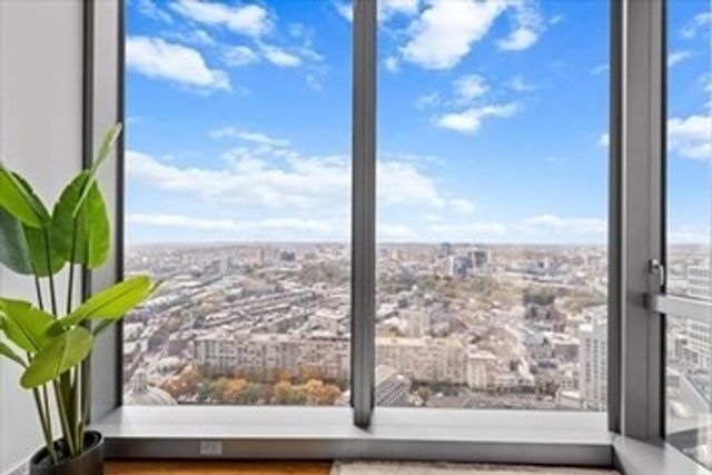 1 Dalton 3506, Boston, MA 02115