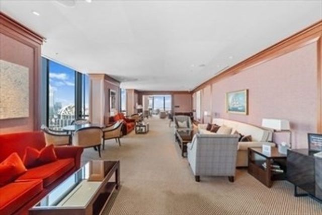 1 Dalton 3506, Boston, MA 02115