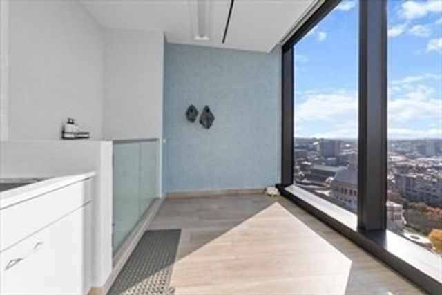 1 Dalton 3506, Boston, MA 02115