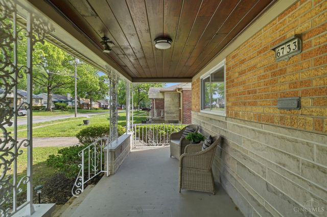 6733 Stoll Lane, Silverton, OH 45236