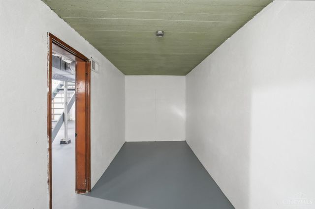 6733 Stoll Lane, Silverton, OH 45236