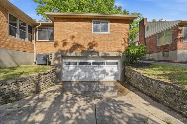 6733 Stoll Lane, Silverton, OH 45236