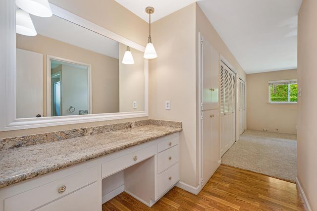 21 Saratoga Cir, Sacramento, CA 95864