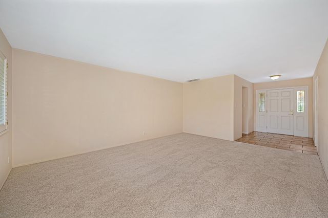 21 Saratoga Cir, Sacramento, CA 95864