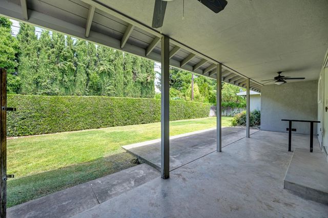 21 Saratoga Cir, Sacramento, CA 95864
