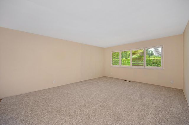 21 Saratoga Cir, Sacramento, CA 95864