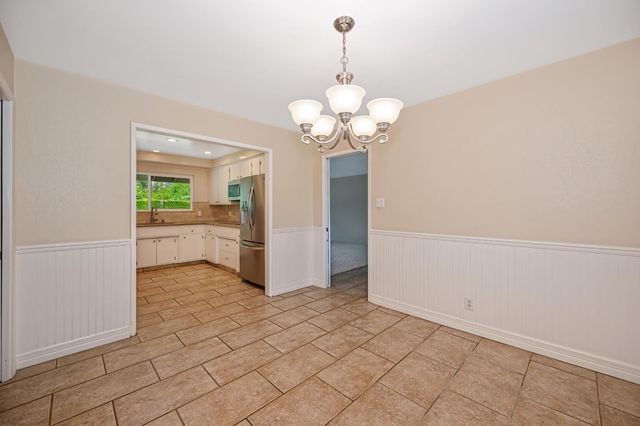 21 Saratoga Cir, Sacramento, CA 95864