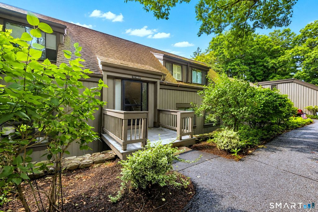517 Heritage Village A, Southbury, CT 06488