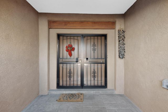 6400 Guadalupe Place NW, Los Ranchos, NM 87107