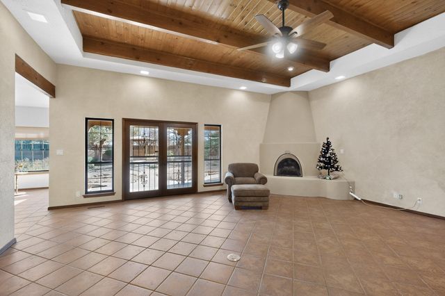 6400 Guadalupe Place NW, Los Ranchos, NM 87107