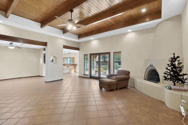 6400 Guadalupe Place NW, Los Ranchos, NM 87107