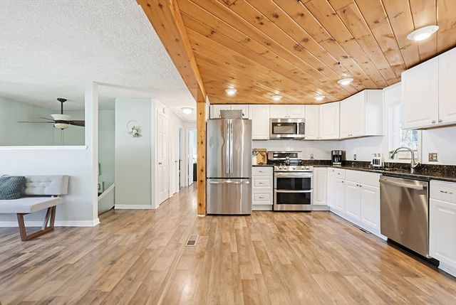 96 Augsburg Dr., Attleboro, MA 02703