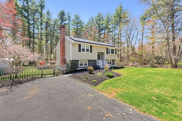 96 Augsburg Dr., Attleboro, MA 02703
