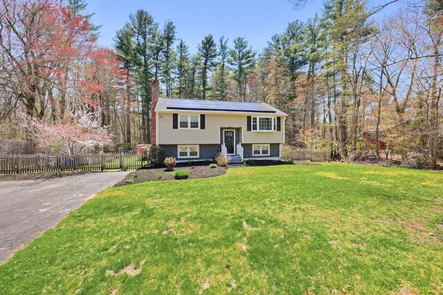 96 Augsburg Dr., Attleboro, MA 02703