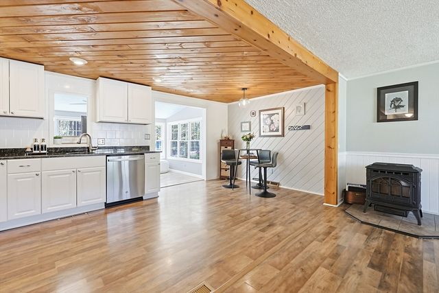 96 Augsburg Dr., Attleboro, MA 02703