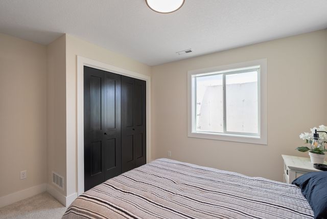 2800 Blooming Heights Drive, Norwalk, IA 50211