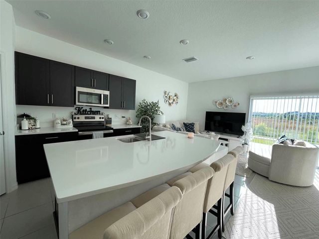 2516 PARAVANE WAY, Wesley Chapel, FL 33543