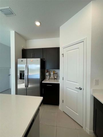 2516 PARAVANE WAY, Wesley Chapel, FL 33543