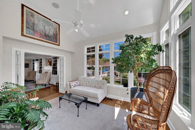 6 FARM RD, Ewing, NJ 08638