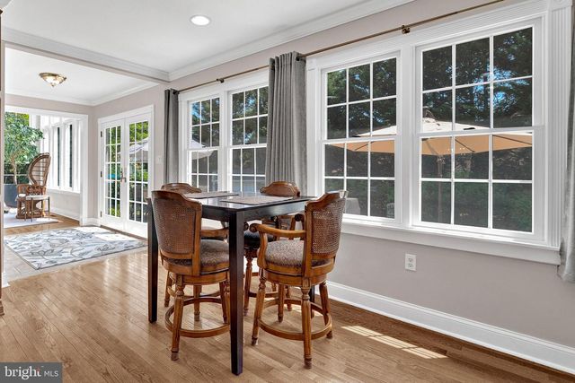 6 FARM RD, Ewing, NJ 08638