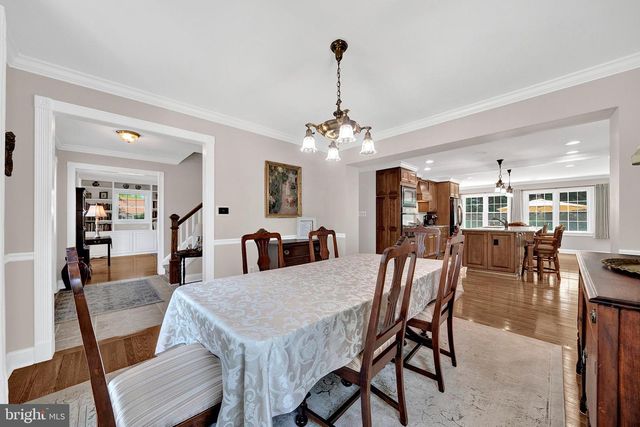 6 FARM RD, Ewing, NJ 08638
