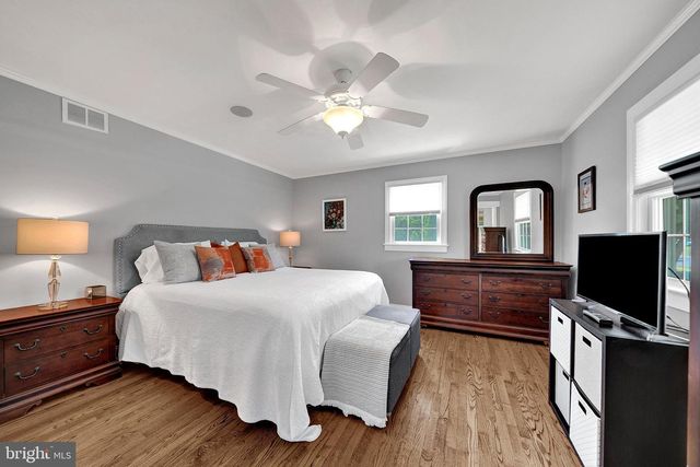 6 FARM RD, Ewing, NJ 08638