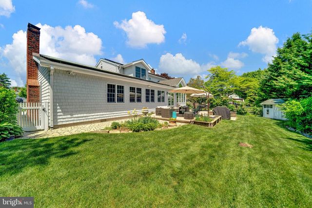 6 FARM RD, Ewing, NJ 08638