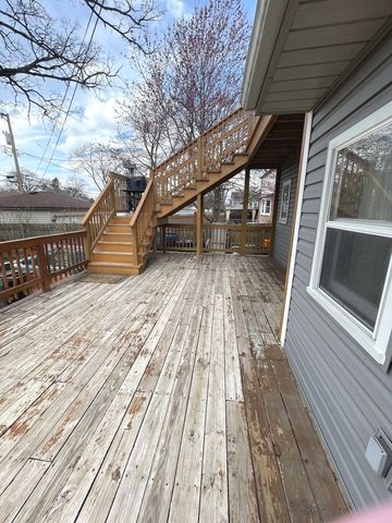 9330 S 51st Avenue, Oak Lawn, IL 60453