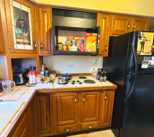 9330 S 51st Avenue, Oak Lawn, IL 60453