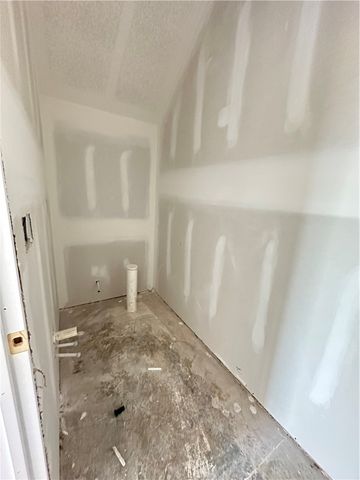 2402 S 27th Street, Rogers, AR 72758