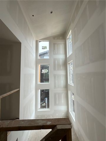 2402 S 27th Street, Rogers, AR 72758