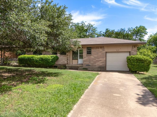 212 Cedar, Cedar Hill, TX 75104