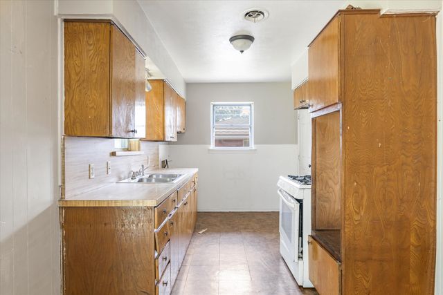 212 Cedar, Cedar Hill, TX 75104
