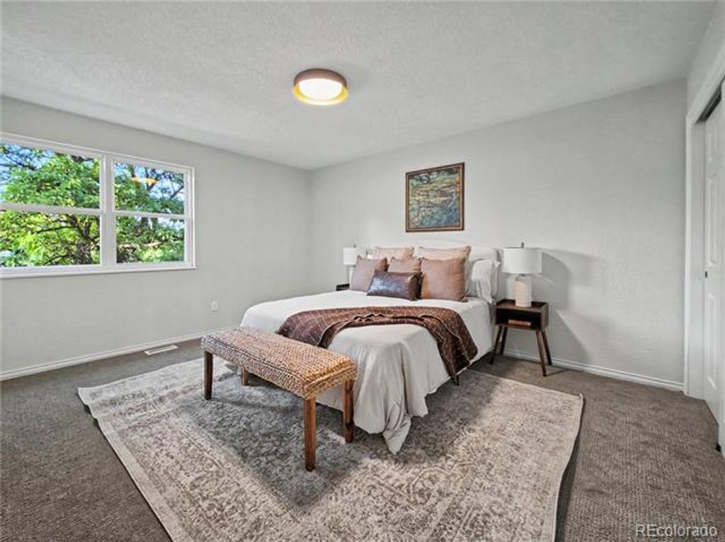 Image 18 of property listing at 11210 W Powers Avenue, Littleton, CO 80127
