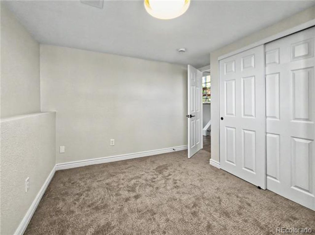 Image 27 of property listing at 11210 W Powers Avenue, Littleton, CO 80127