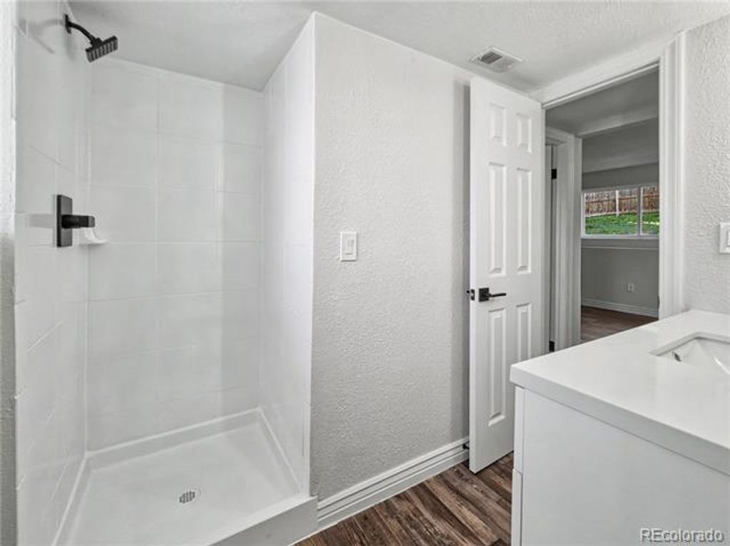 Image 29 of property listing at 11210 W Powers Avenue, Littleton, CO 80127
