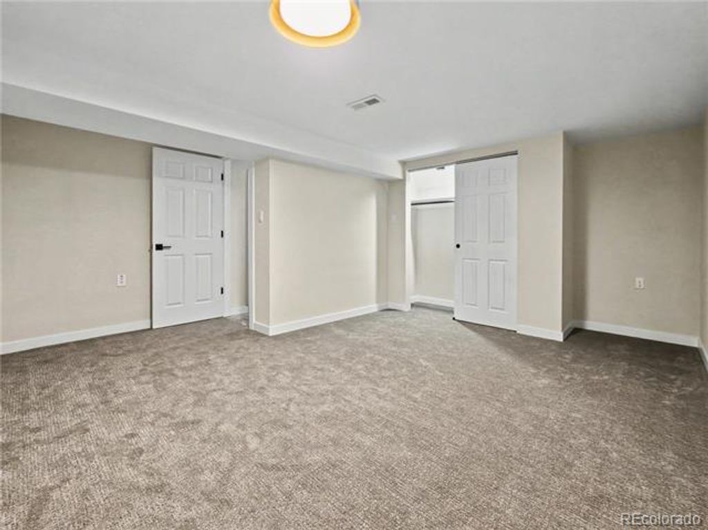Image 31 of property listing at 11210 W Powers Avenue, Littleton, CO 80127