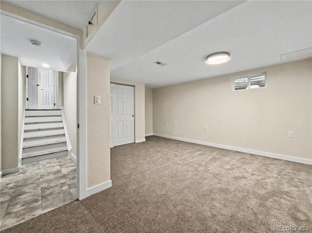 Image 32 of property listing at 11210 W Powers Avenue, Littleton, CO 80127