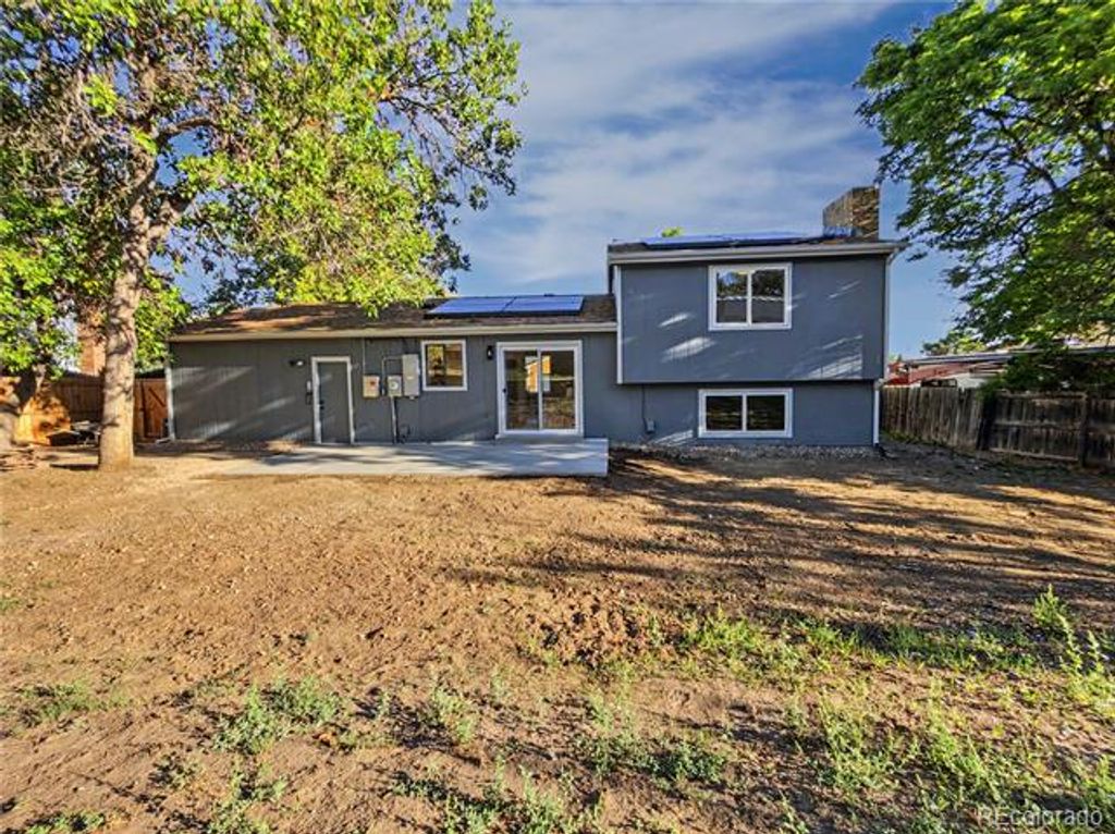 Image 36 of property listing at 11210 W Powers Avenue, Littleton, CO 80127