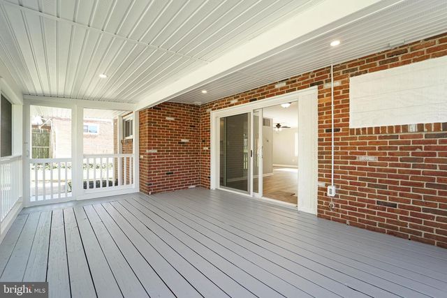 5916 ROBINDALE, Baltimore, MD 21228