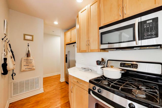 1514 W Thomas Street 3C, Chicago, IL 60642