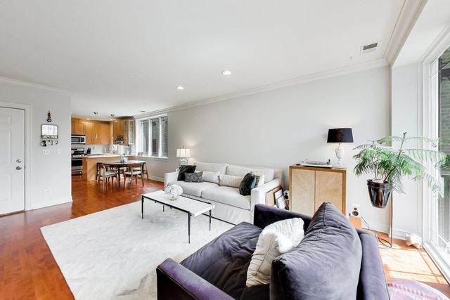 1514 W Thomas Street 3C, Chicago, IL 60642
