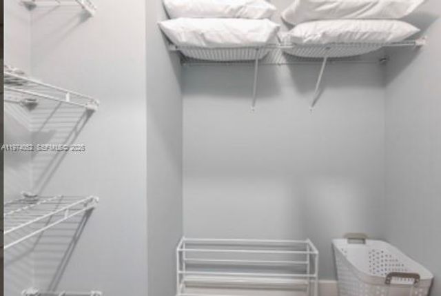 7125 NW 173rd Dr 2405, Hialeah, FL 33015