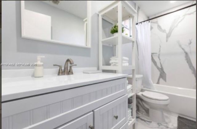 7125 NW 173rd Dr 2405, Hialeah, FL 33015