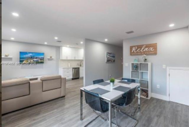 7125 NW 173rd Dr 2405, Hialeah, FL 33015