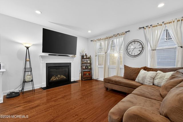 120 Mccormick Avenue S, Old Bridge, NJ 08857