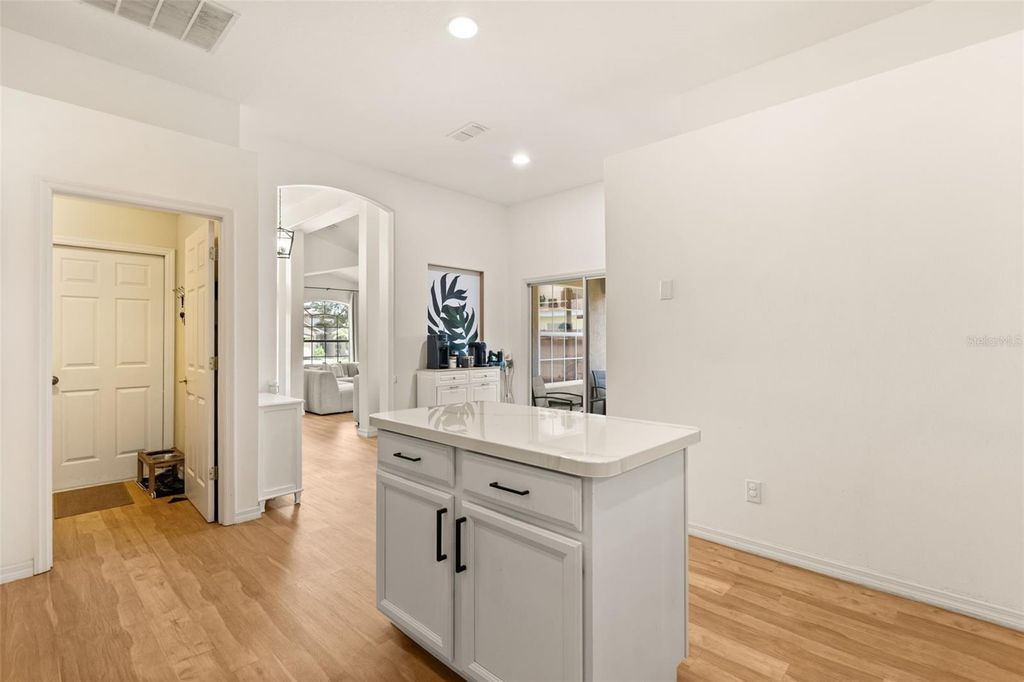 Image 13 of property listing at 4071 LONGWORTH LOOP, Kissimmee, FL 34744