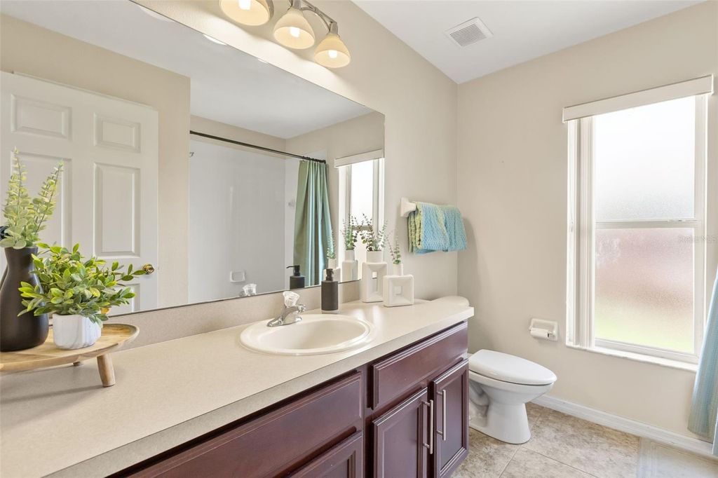 Image 20 of property listing at 4071 LONGWORTH LOOP, Kissimmee, FL 34744