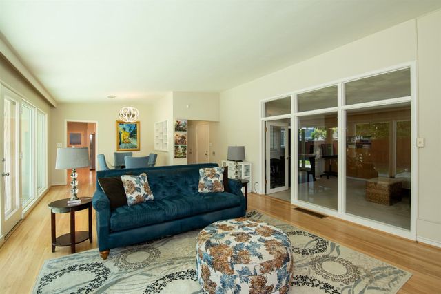 1118 Oxford Way, Stockton, CA 95204